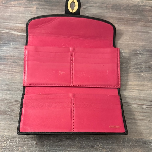 Vintage Coach Legacy Wallet Black Leather With Gold Hardware - Picture 4 of 8